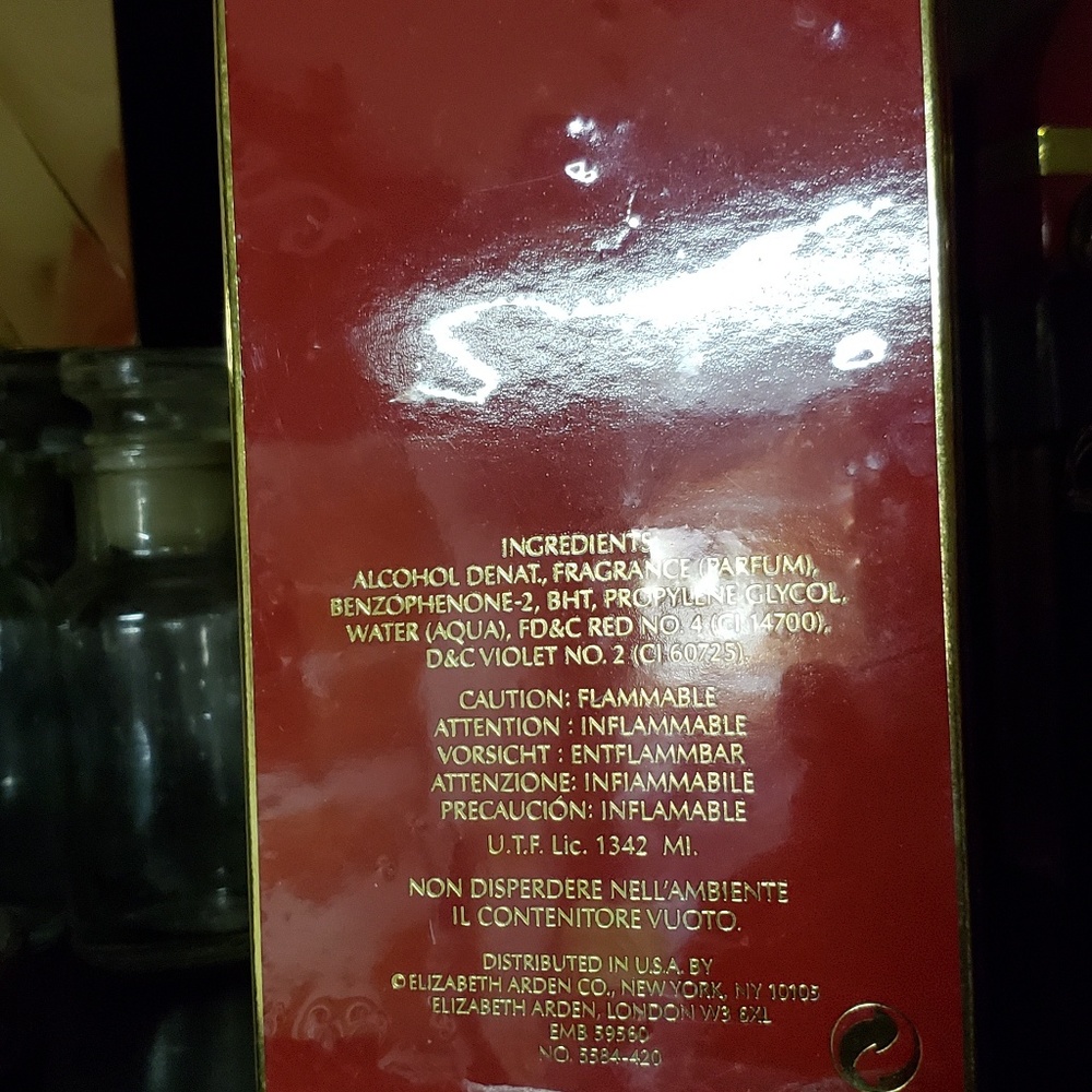 Red Door by Elizabeth Arden - Picture 2 of 2